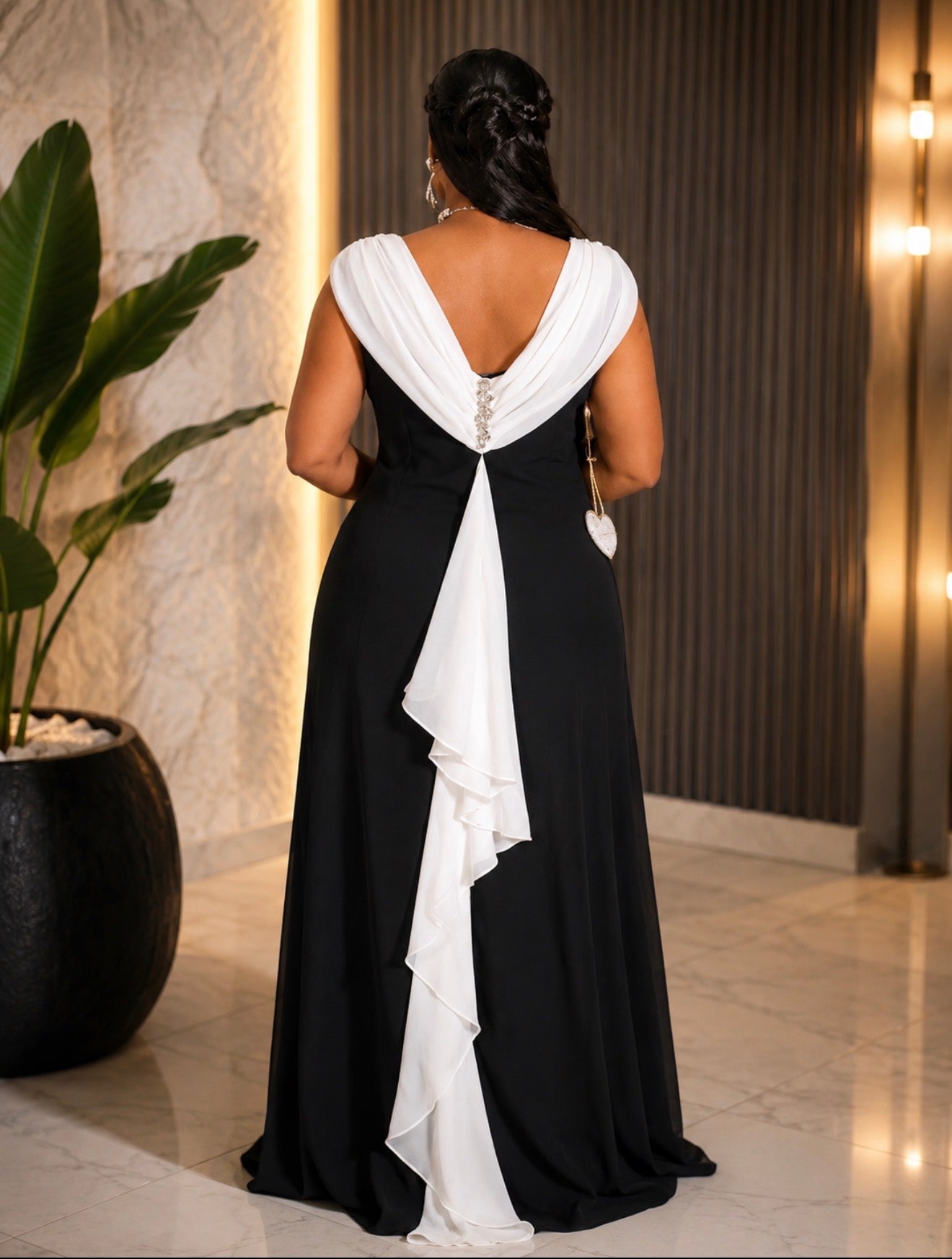 Elegant black and white color-block.