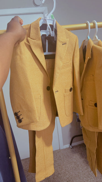 Van Mustard Suit